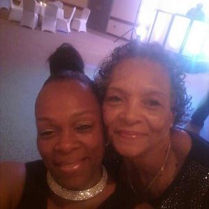 Meet your Posher, Sharon